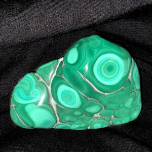 Malachite – large – Hypnotic green swirls – velvet green sea vibes - The Inspirational Studio
