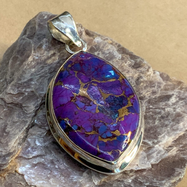 Stirling Silver – PURPLE MOHAVE TURQUOISE – Pendant with chain - The Inspirational Studio 