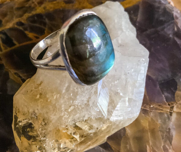 ‘Handmade’ Sterling Silver Labradorite Ring – size 8.5 rectangle rounded - The Inspirational Studio 