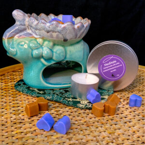Ceramic Oil Burner ELEPHANT WITH LOTUS with bonus melts - The Inspirational Studio 