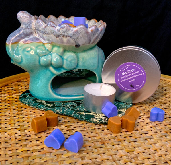 Ceramic Oil Burner ELEPHANT WITH LOTUS with bonus melts - The Inspirational Studio 